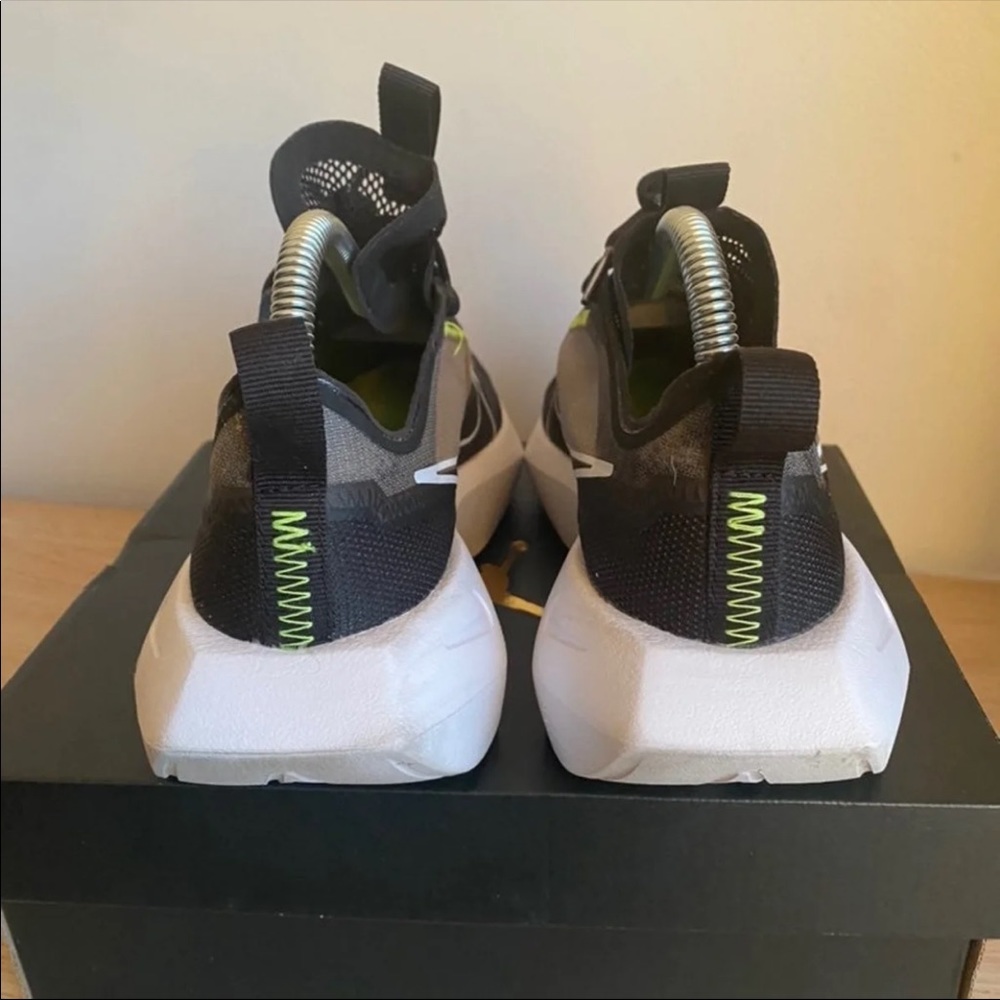 Nike Vista Lite- Sz 7 - Picture 3 of 8